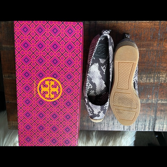 NIB Tory Burch Heather Snake Print Espadrille Size 7 Firm Price No Offers Please - Picture 2 of 5